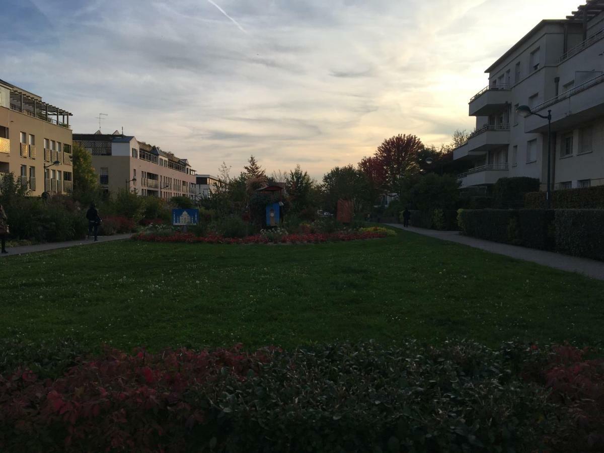 Studio Disneyland Paris - Terrasse Монтеврен Екстериор снимка